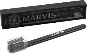 Зубна щітка Марвіс чорного кольору