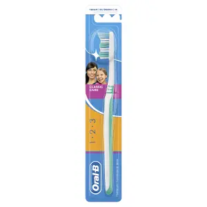 ЗУБНАЯ ЩЕТКА ORAL-B 1 2 3 КЛАССИК 40, средняя, классик