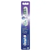 Зубная щетка ORAL-B Pro 3D White Вдосконалене Відбіл. средняя 1 шт